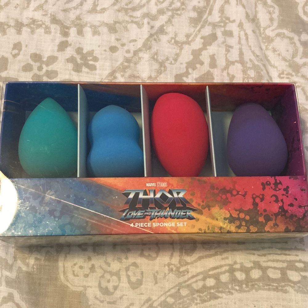 Thor love and thunder 4 piece makeup sponge set